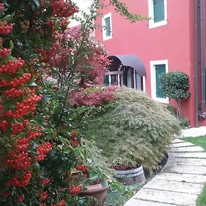 Bed & Breakfast Alessi, Este